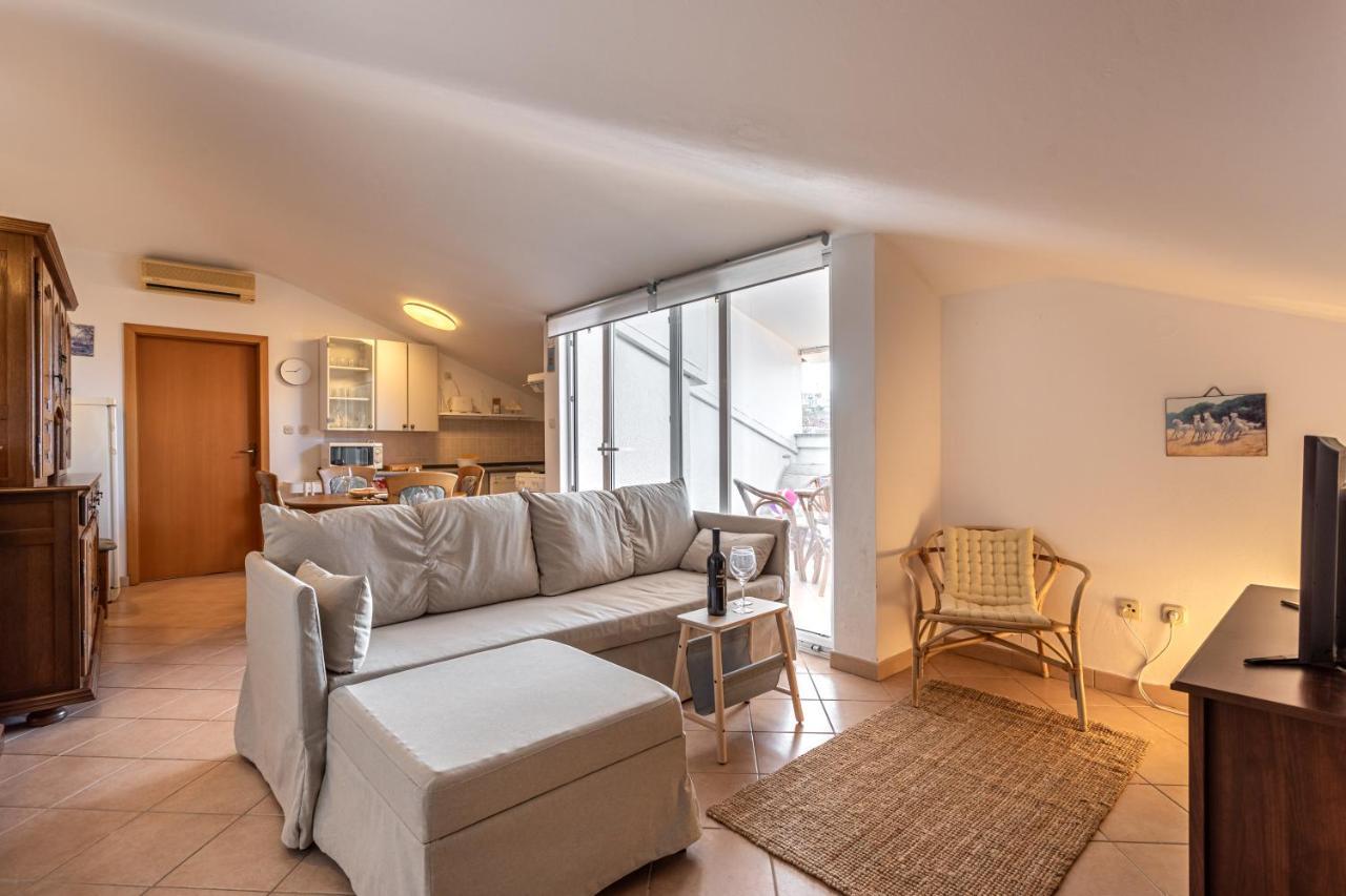 Apartment Tereza Malinska Eksteriør bilde