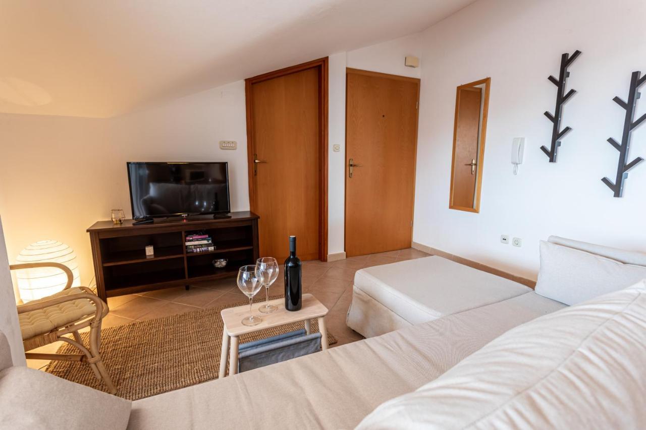 Apartment Tereza Malinska Eksteriør bilde